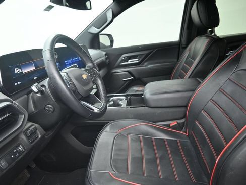 Used 2025 Chevrolet Silverado EV LT AWD/4WD image 12