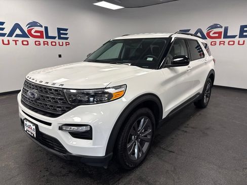 Used 2024 Ford Explorer XLT w/ Equipment Group 202A AWD/4WD image 5