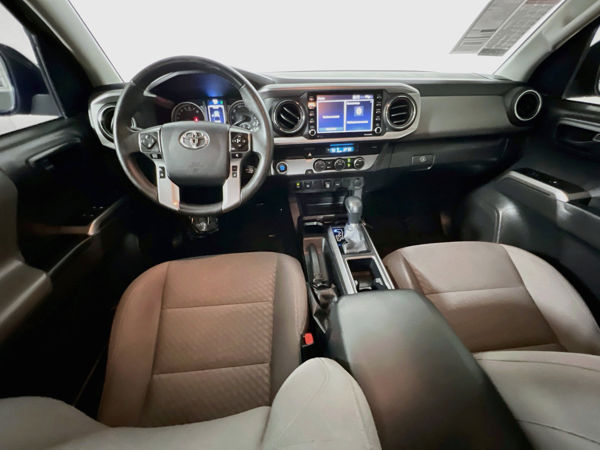 Used 2023 Toyota Tacoma SR5 w/ Technology Package RWD image 30
