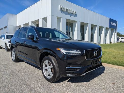 Used 2018 Volvo XC90 T5 Momentum w/ Convenience Package AWD/4WD image 2