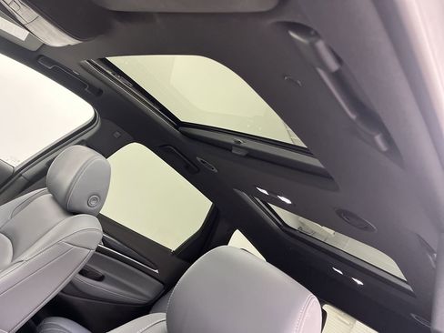 Certified 2024 Buick Enclave Essence w/ Experience Buick Package image 6