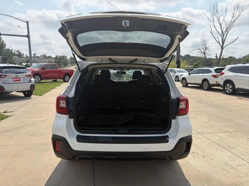 Used 2019 Subaru Outback 2.5i Premium AWD/4WD image 22