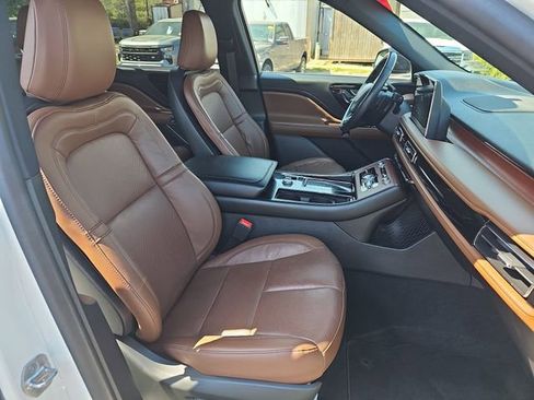 Used 2023 Lincoln Aviator Reserve image 10