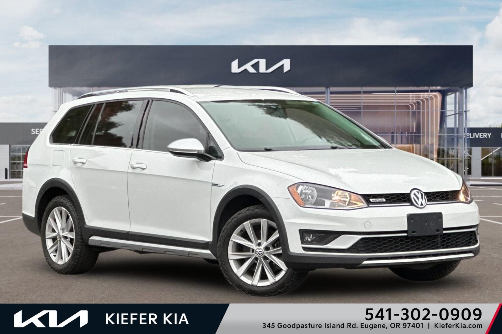 Used 2017 Volkswagen Golf Alltrack S AWD/4WD image 1