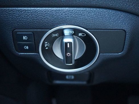 Used 2016 Mercedes-Benz GLA 250 image 24