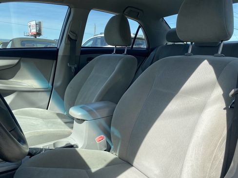 Used 2012 Toyota Corolla LE image 12