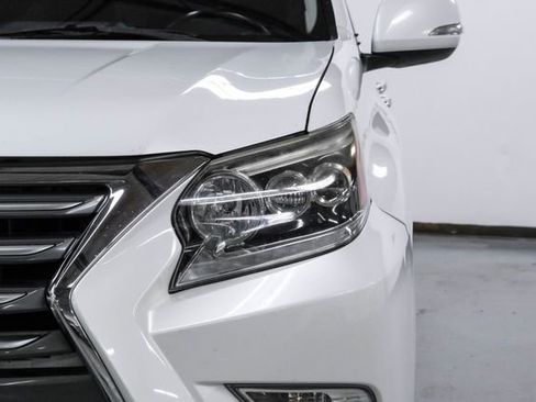 Used 2015 Lexus GX 460 image 43