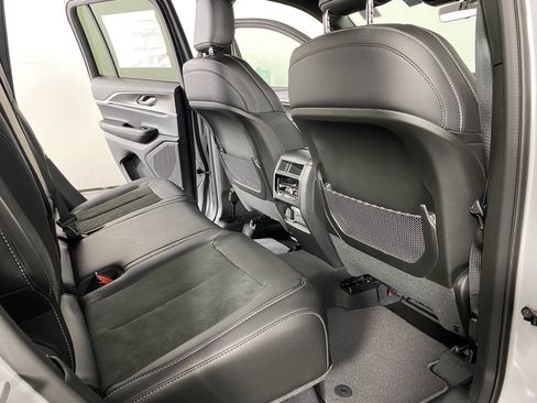 New 2026 Jeep Grand Cherokee Altitude AWD/4WD image 13