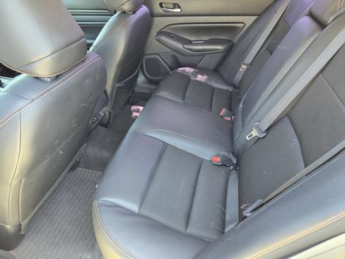 Used 2022 Nissan Altima 2.5 SR w/ Midnight Edition Package FWD image 23