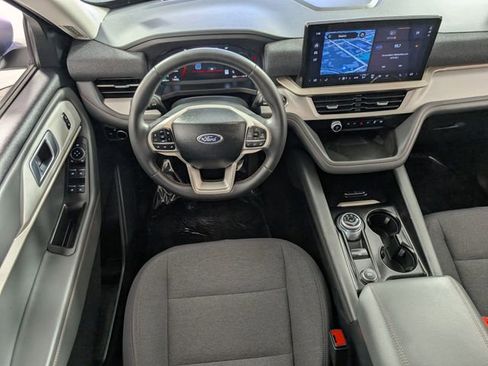 Used 2025 Ford Explorer Active image 19