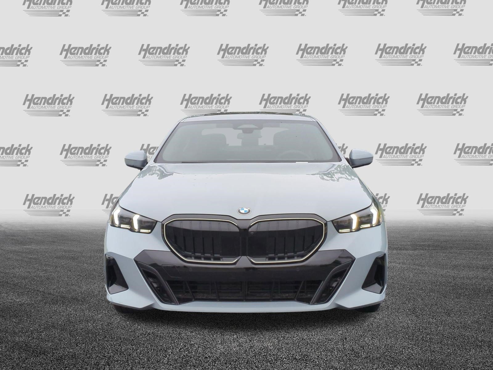Used 2027 BMW 530i xDrive w/ M Sport Package AWD/4WD image 3