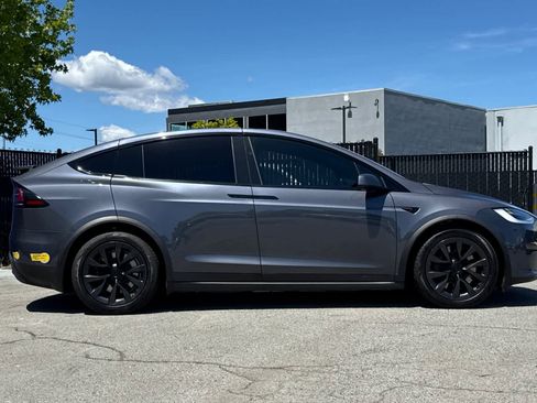 Used 2022 Tesla Model X Plaid AWD/4WD image 2