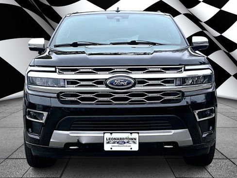 Certified 2022 Ford Expedition Platinum image 3