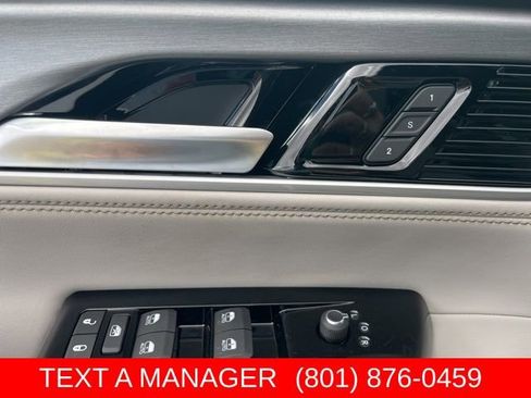 New 2026 Jeep Grand Wagoneer 4WD image 18