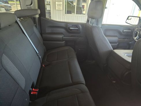 Used 2022 Chevrolet Silverado 1500 LT AWD/4WD image 4