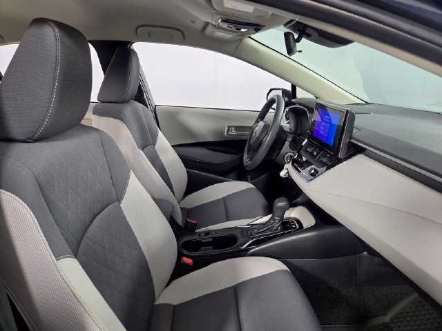 Used 2024 Toyota Corolla LE FWD image 15
