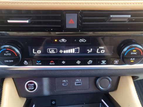 Used 2023 Nissan Rogue Platinum w/ Platinum Premium Package FWD image 36