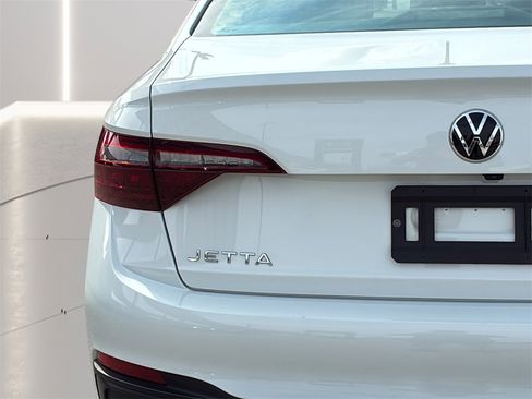 Used 2023 Volkswagen Jetta Sport image 30