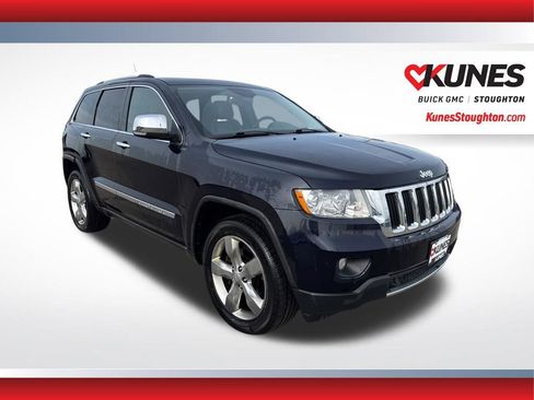 Used 2011 Jeep Grand Cherokee Limited w/ Luxury Group II image 2