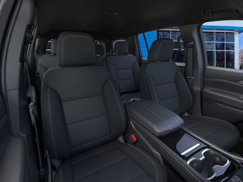 New 2026 Chevrolet Traverse LT image 16