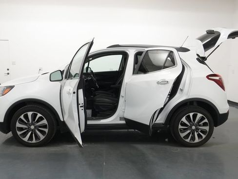 Used 2022 Buick Encore Preferred AWD/4WD image 22