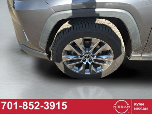 Used 2020 Toyota RAV4 Limited AWD/4WD image 33