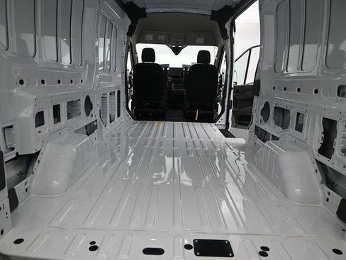 New 2026 Ford Transit 250 148 Medium Roof image 18