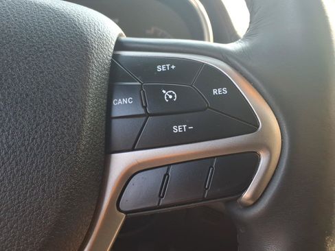Certified 2018 Jeep Grand Cherokee Overland AWD/4WD image 24