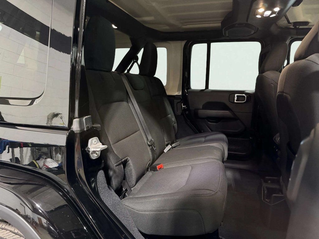 Used 2023 Jeep Wrangler Unlimited Sahara AWD/4WD image 24
