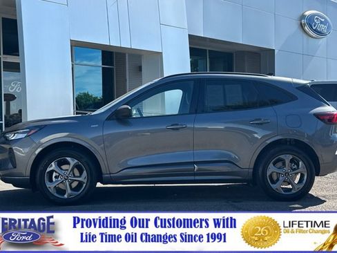 Used 2024 Ford Escape ST-Line AWD/4WD image 7