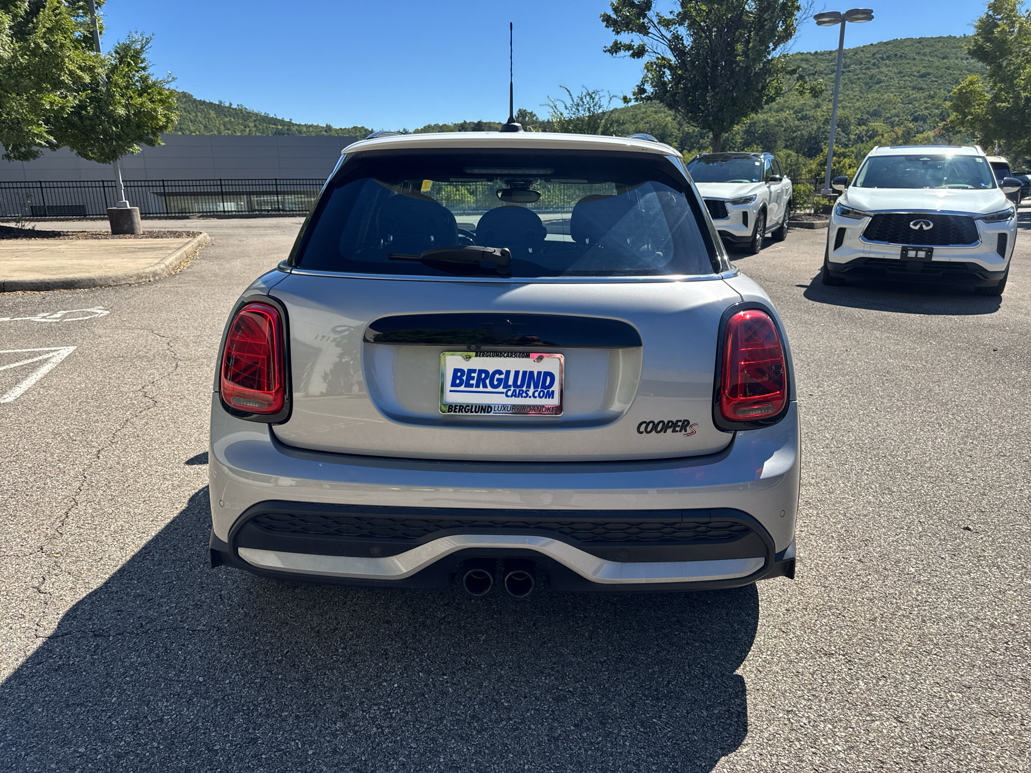 Used 2024 MINI Cooper S FWD image 6