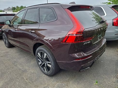 New 2026 Volvo XC60 B5 Core w/ Climate Package image 4