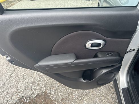 Used 2018 Kia Soul w/ Convenience Package image 7