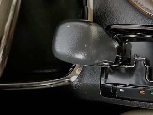 Used 2013 Toyota Avalon XLE Touring FWD image 24
