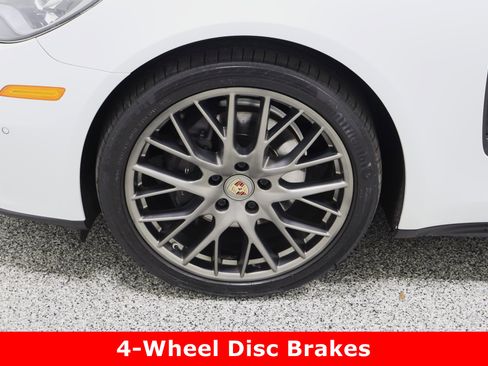 Used 2021 Porsche Panamera 4 image 11