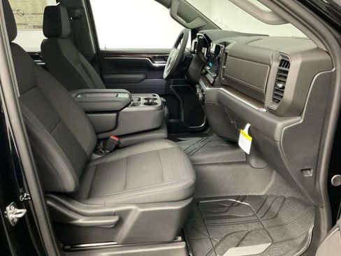 New 2026 Chevrolet Silverado 1500 LT w/ LPO, Dark Essentials Package AWD/4WD image 24