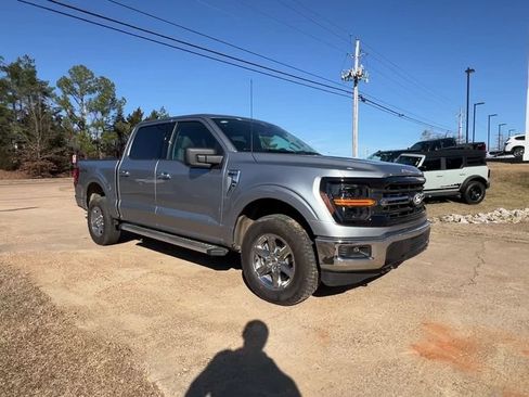 Used 2025 Ford F150 XLT w/ Equipment Group 301A Standard AWD/4WD image 8