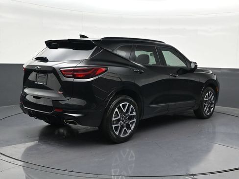 Used 2023 Chevrolet Blazer RS w/ Enhanced Convenience Package FWD image 5