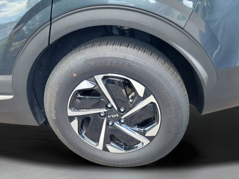 Used 2025 Kia Sportage LX image 39