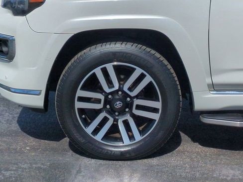 Used 2015 Toyota 4Runner Limited w/ Four Season Floor Mat Package image 7