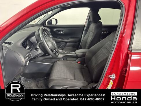 Certified 2025 Honda HR-V Sport image 4