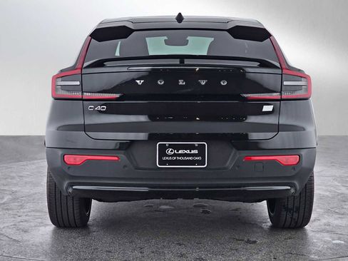 Used 2023 Volvo C40 P8 Recharge Ultimate image 4