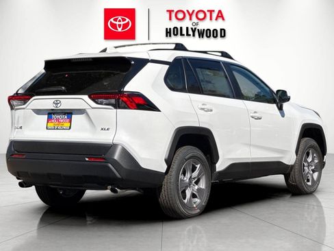 New 2025 Toyota RAV4 XLE image 4