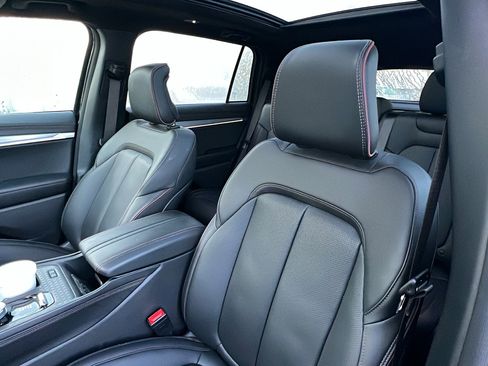 Used 2024 Jeep Wagoneer Launch Edition image 18