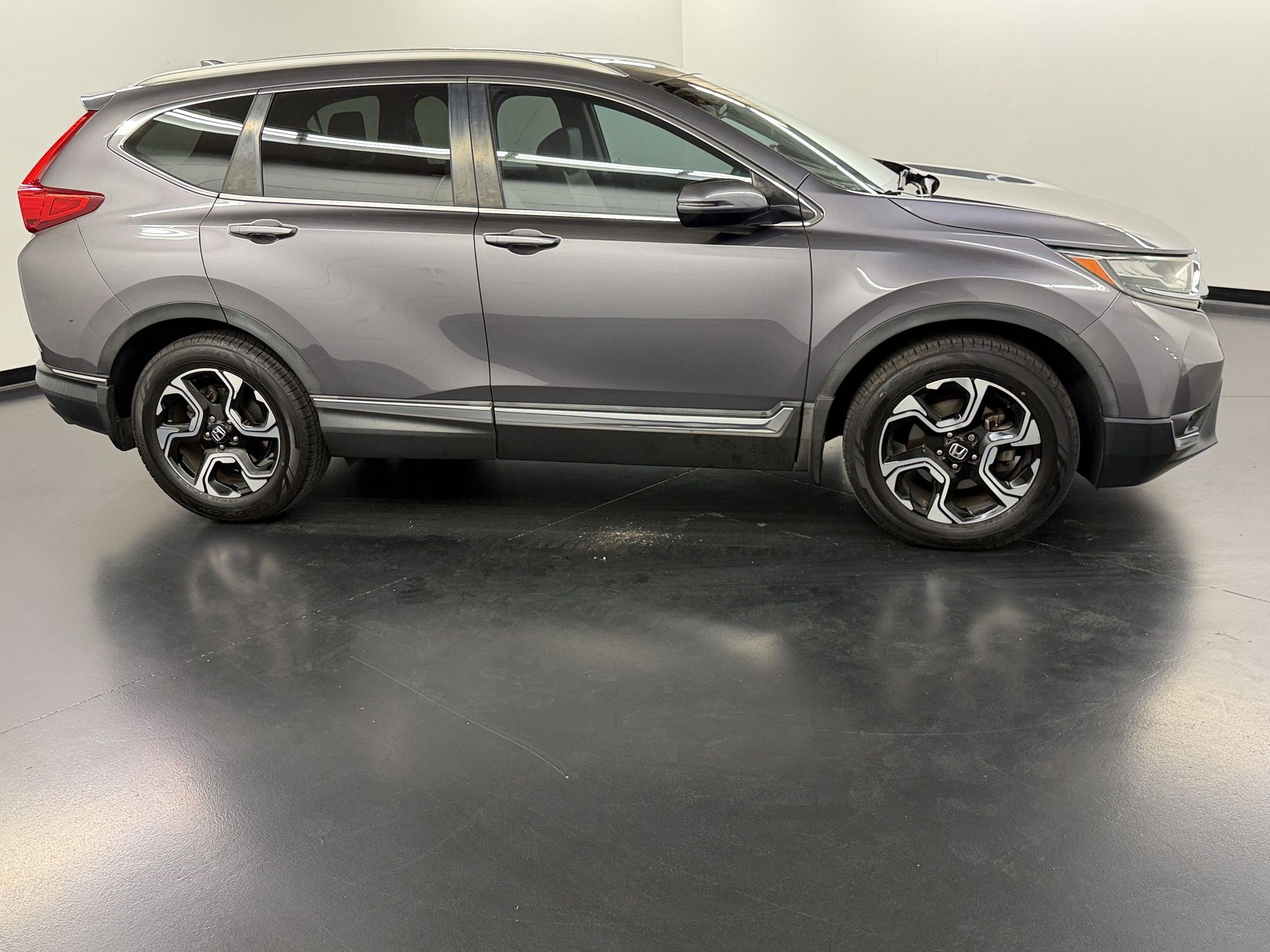 Used 2018 Honda CR-V Touring image 8