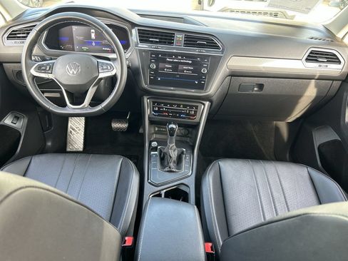 Used 2022 Volkswagen Tiguan SE FWD image 12