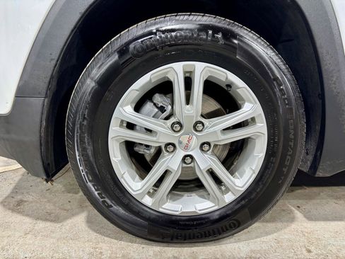 Used 2023 GMC Terrain SLE w/ Driver Convenience Package image 41