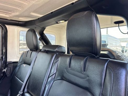 Used 2023 Jeep Wrangler Unlimited Rubicon 4xe AWD/4WD image 19