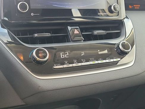 Used 2022 Toyota Corolla LE FWD image 28