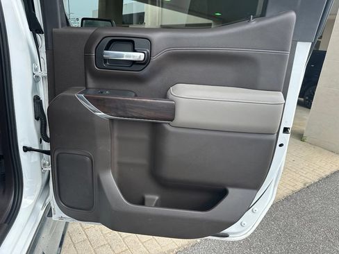 Used 2021 GMC Sierra 1500 SLT w/ SLT Premium Plus Package RWD image 33